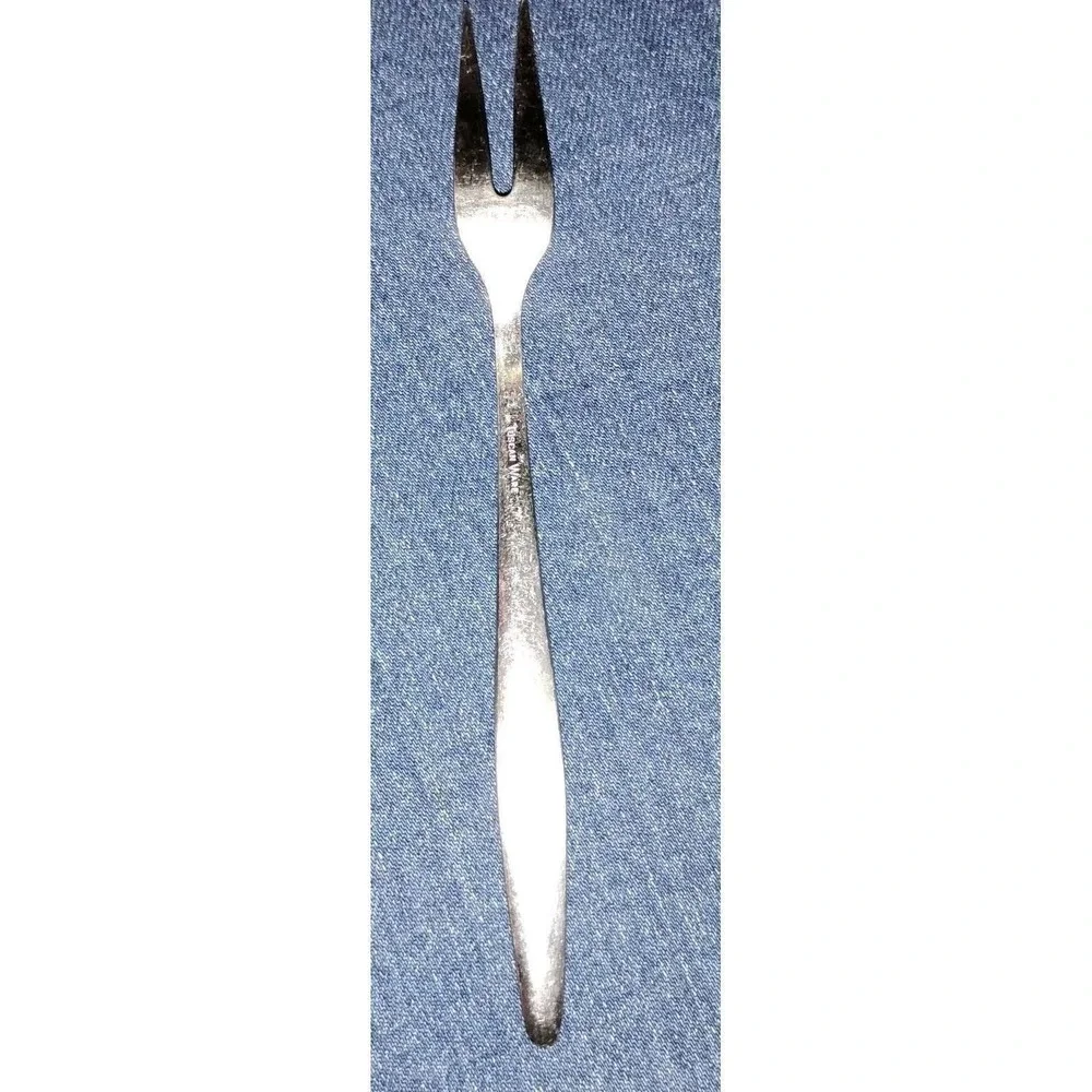 Vtg MCM Stars Oyster Fork 6
